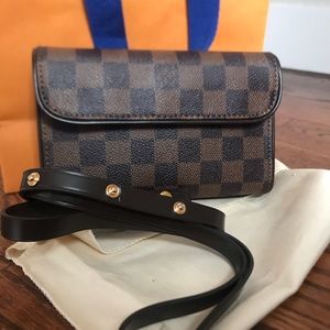 Brand New Louis Vuitton Pochette